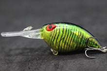 Load image into Gallery viewer, wLure 6cm 5g Deep Diving Tight Wobble Fishing Lure Fresh Water Hard Bait Flaoting Jerkbait 8# Hooks Insect Bait Crankbait C770
