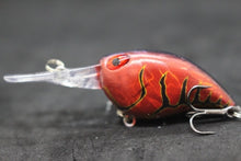 Load image into Gallery viewer, wLure 6cm 5g Deep Diving Tight Wobble Fishing Lure Fresh Water Hard Bait Flaoting Jerkbait 8# Hooks Insect Bait Crankbait C770
